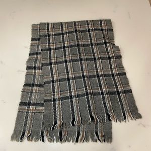 Cashmere scarf, good used condition.